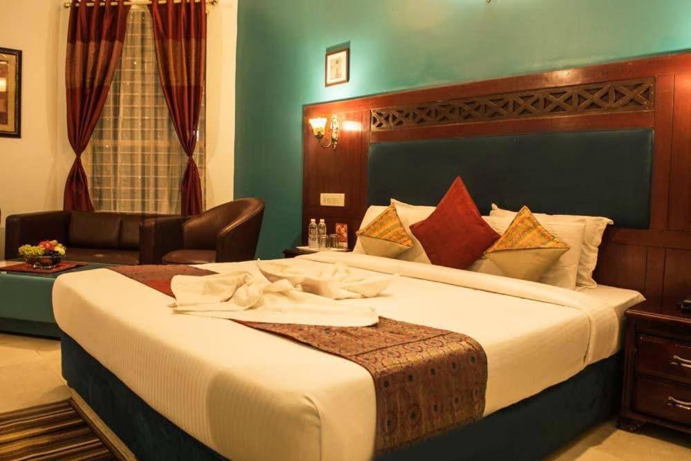 Wanders In Travel Company Hotel Мадикери Екстериор снимка