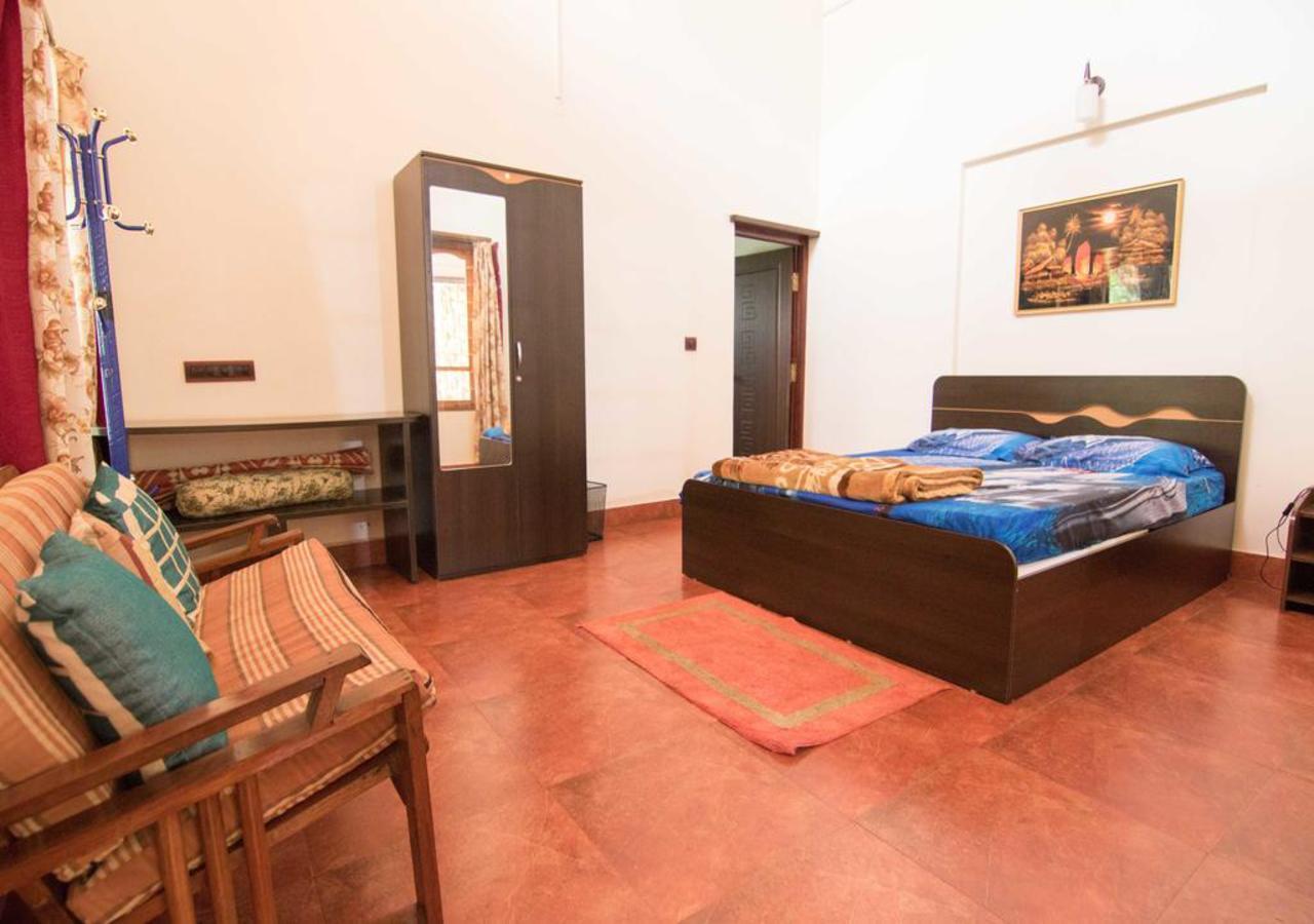 Wanders In Travel Company Hotel Мадикери Екстериор снимка