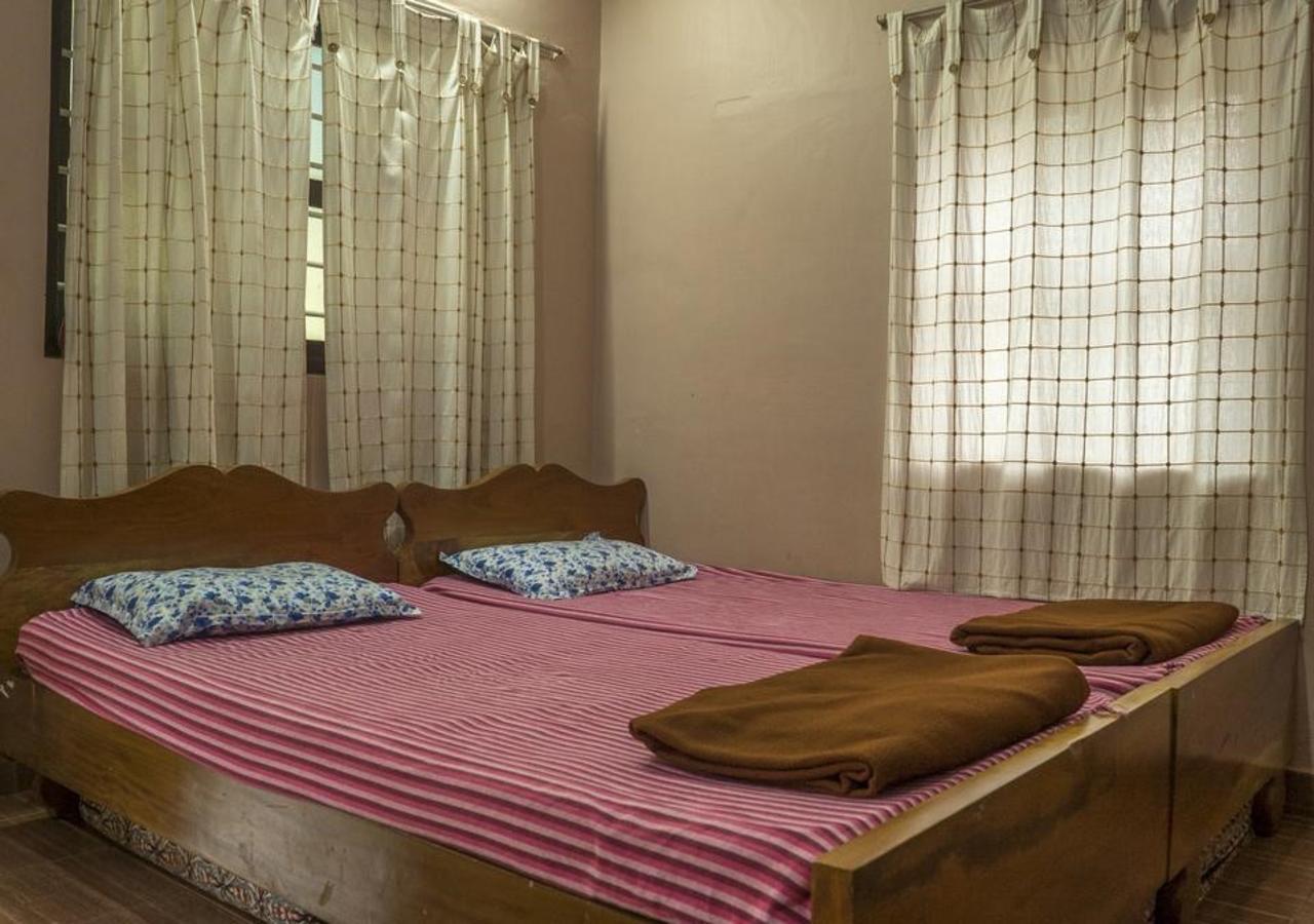 Wanders In Travel Company Hotel Мадикери Екстериор снимка