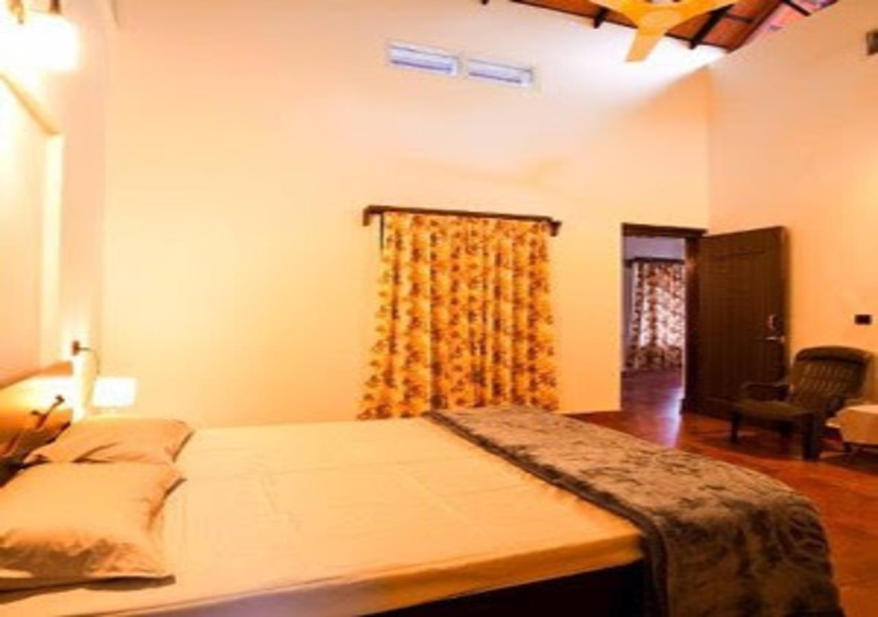 Wanders In Travel Company Hotel Мадикери Екстериор снимка